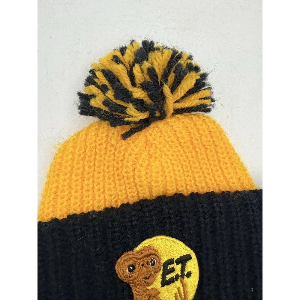 Vintage Style 1982 Universal Studios ET Movie Patch Pom Knitted Beanie Hat